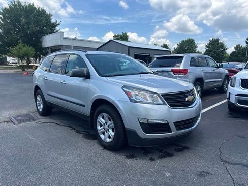 Used 2016 Chevrolet Traverse LS FWD image 7
