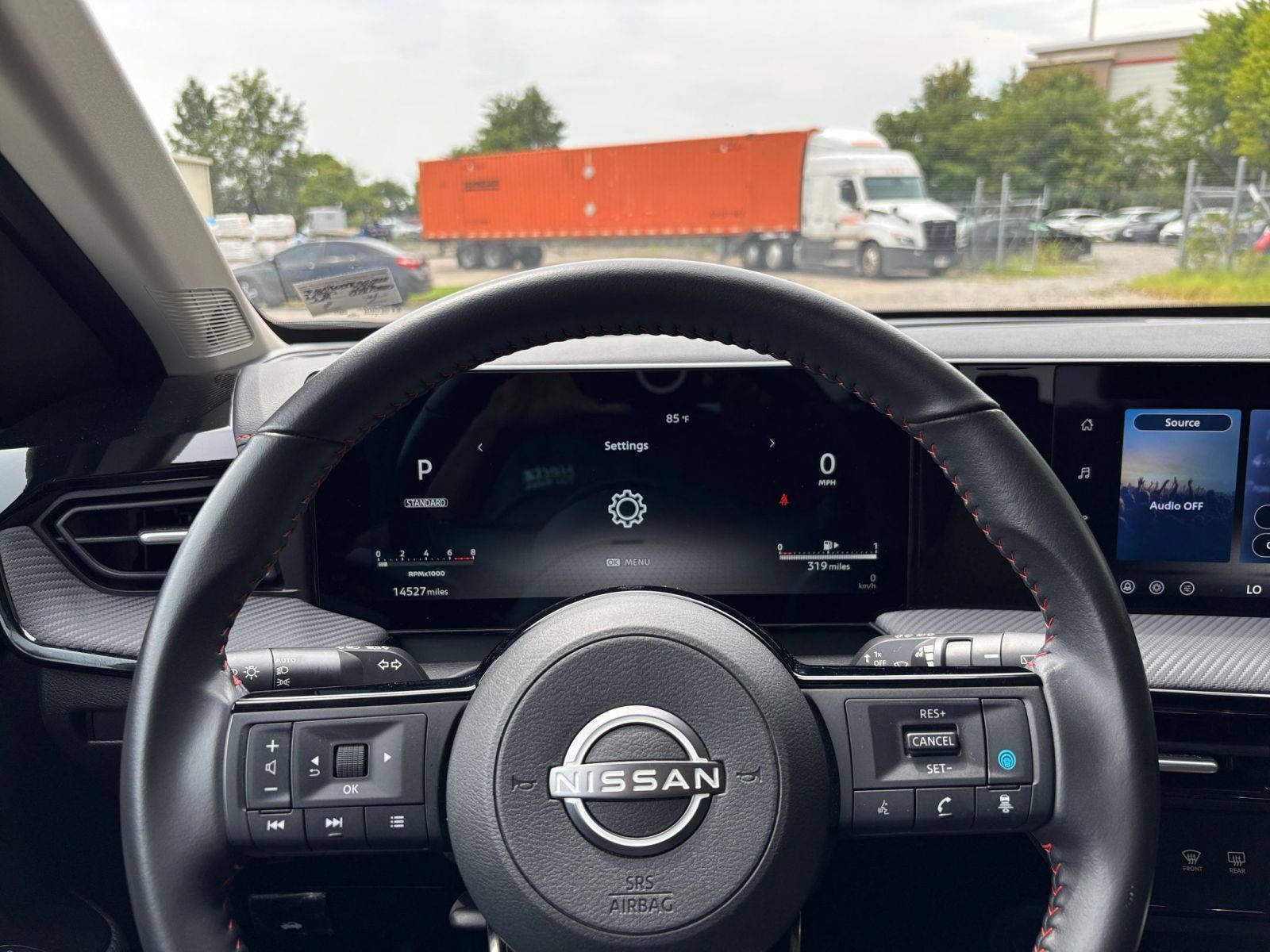 Used 2026 Nissan Kicks SR AWD/4WD image 32