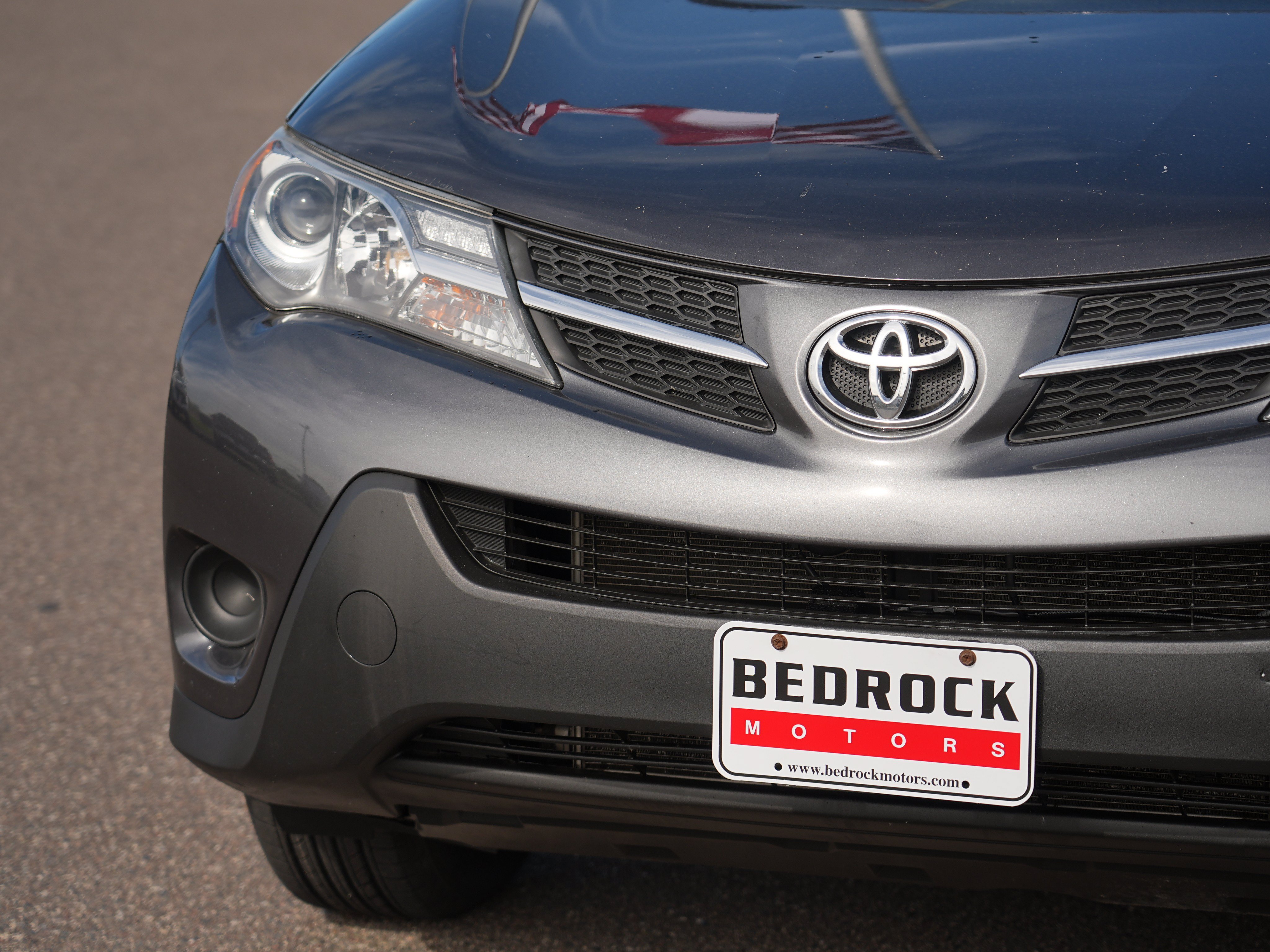 Used 2015 Toyota RAV4 LE AWD/4WD image 9