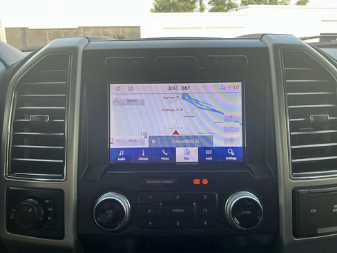 Used 2021 Ford F250 Platinum w/ FX4 Off-Road Package AWD/4WD image 26