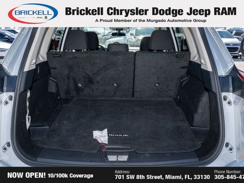 Used 2025 Nissan Rogue SV image 9