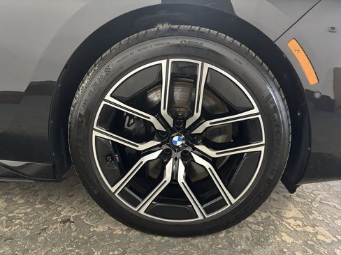 Used 2025 BMW 740i xDrive image 24