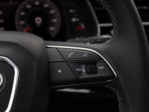 New 2025 Audi Q8 Premium image 15