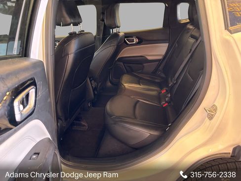 Used 2025 Jeep Compass Limited AWD/4WD image 12
