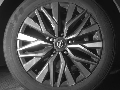 Used 2025 Nissan Altima 2.5 SV image 13