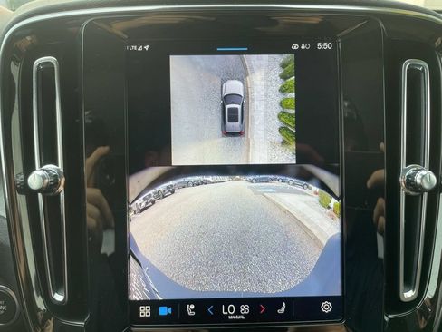 Used 2025 Volvo XC40 B5 Plus AWD/4WD image 26