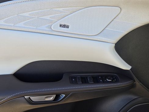 New 2026 Lexus RX 450h AWD image 10