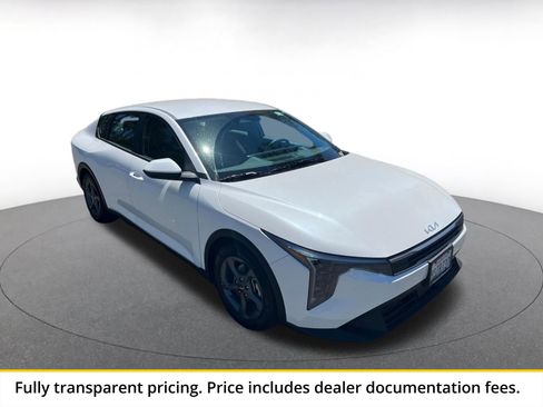 Used 2025 Kia K4 FWD image 1