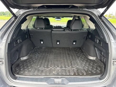 Used 2023 Subaru Outback Touring XT AWD/4WD image 10