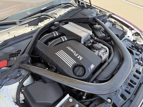 Used 2018 BMW M4 Coupe w/ Competition Package RWD image 18
