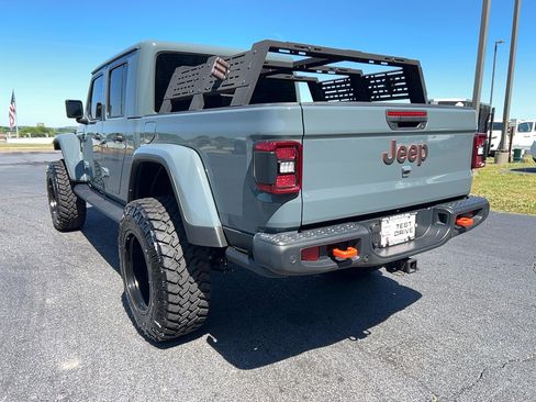 Used 2025 Jeep Gladiator Mojave AWD/4WD image 7