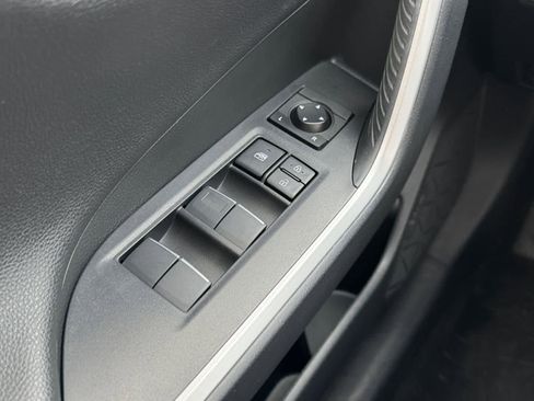Used 2020 Toyota RAV4 XSE AWD/4WD image 18
