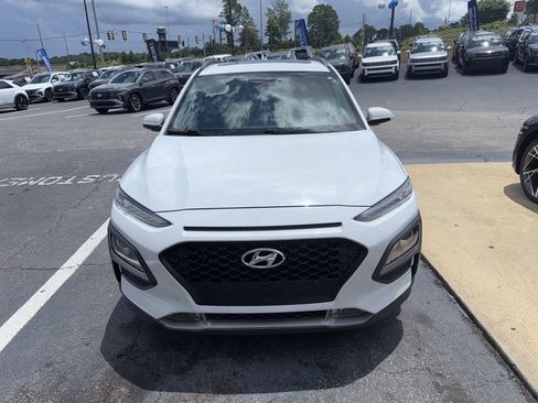 Used 2019 Hyundai Kona SEL w/ SEL Tech Package 02 FWD image 2