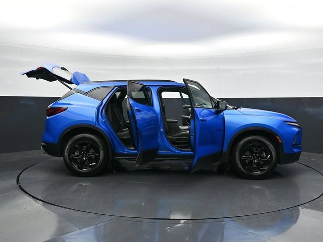 Used 2024 Chevrolet Blazer LT w/ Sound & Technology Package FWD image 48