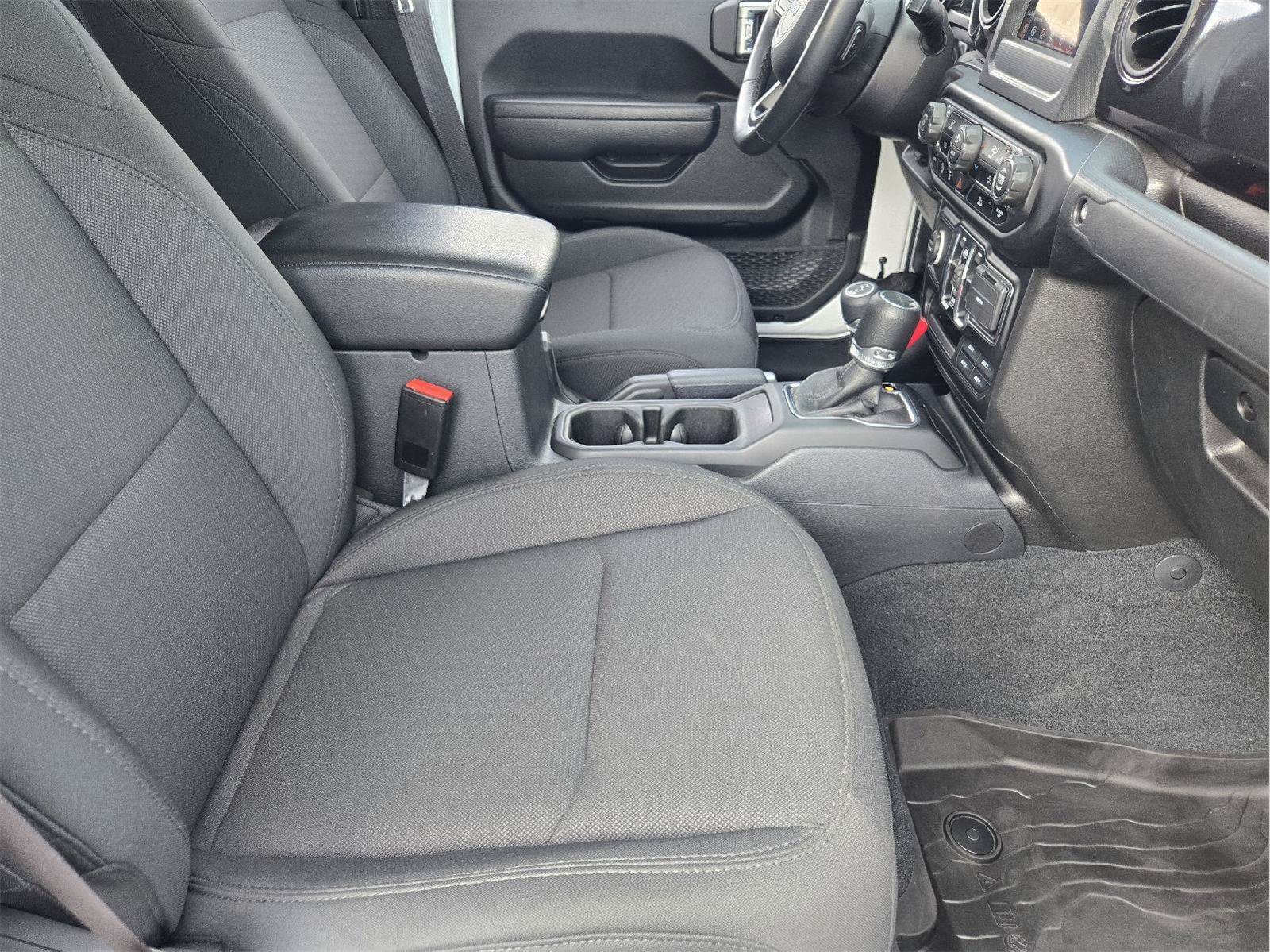 Used 2022 Jeep Gladiator Sport AWD/4WD image 13