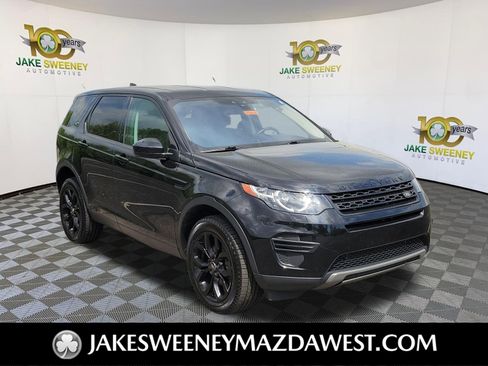 Used 2017 Land Rover Discovery Sport SE image 1