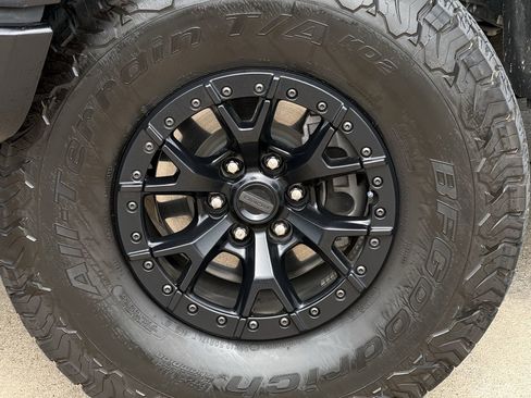 Used 2023 Ford F150 Raptor w/ Equipment Group 802A Raptor R AWD/4WD image 9
