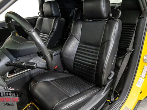Used 2010 Dodge Challenger R/T RWD image 4
