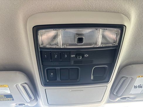 Used 2017 Toyota 4Runner SR5 Premium RWD image 17