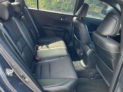 Used 2017 Honda Accord Sport image 13