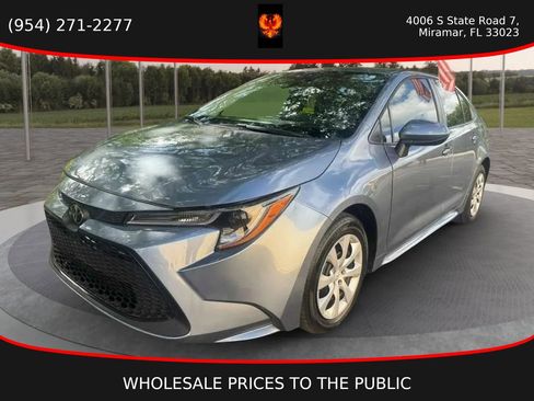 Used 2022 Toyota Corolla LE FWD image 1