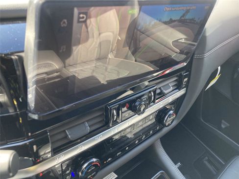 New 2026 Nissan Pathfinder Platinum w/ Cargo Package image 12