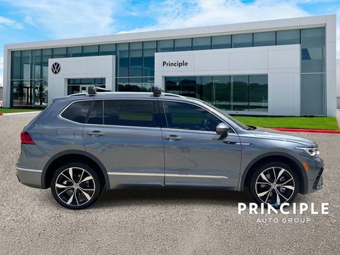 Used 2024 Volkswagen Tiguan SEL R-Line w/ MDO Package, Two-Row AWD/4WD image 5