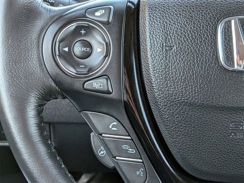 Used 2017 Honda Ridgeline RTL-E image 24