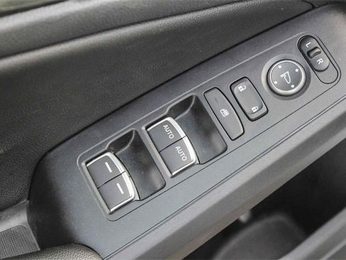 Used 2023 Honda Civic EX-L image 27