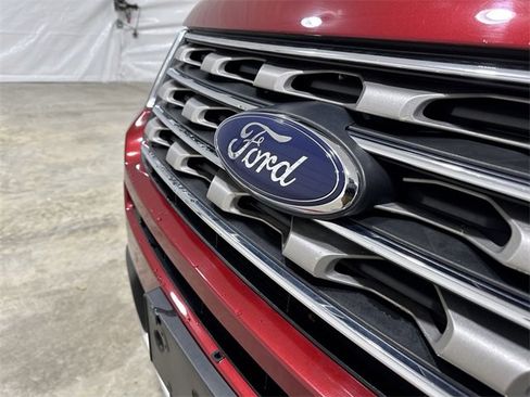 Used 2016 Ford Explorer XLT w/ Equipment Group 202A image 32