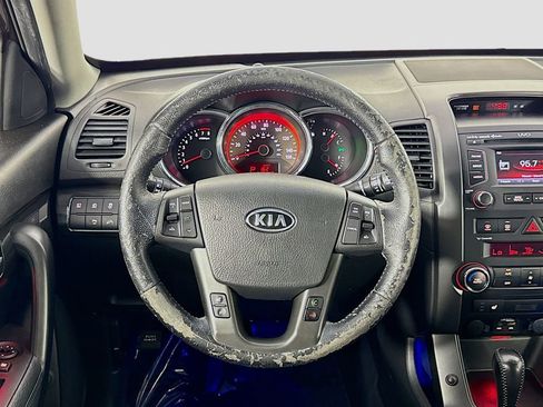 Used 2013 Kia Sorento SX image 29