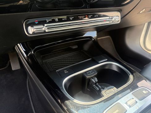 Used 2025 Mercedes-Benz CLA 250 4MATIC image 22