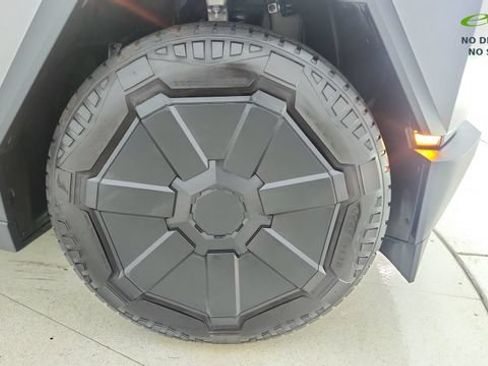 Used 2024 Tesla Cybertruck Cyberbeast AWD/4WD image 53