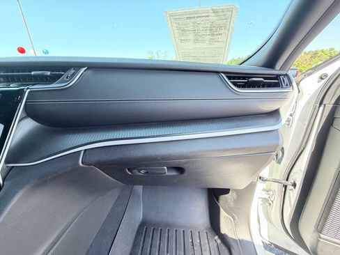 Used 2023 Jeep Grand Cherokee Altitude RWD image 19