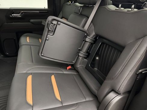 New 2025 GMC Sierra 2500 AT4 w/ AT4 Premium Plus Package image 18