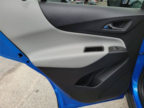 Used 2024 Chevrolet Equinox LT w/ LPO, Floor Liner Package FWD image 17