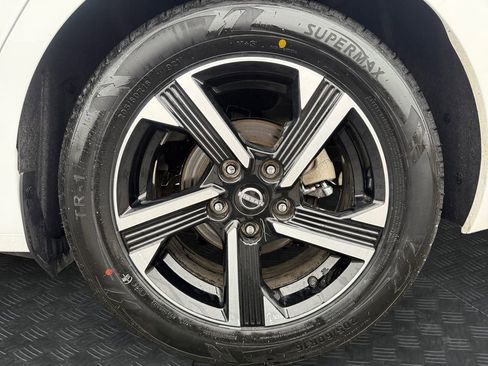 Certified 2025 Nissan Sentra SV image 20