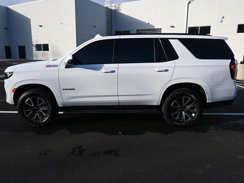 Used 2024 Chevrolet Tahoe Z71 w/ Luxury Package image 3