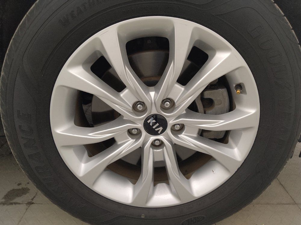 Used 2021 Kia Telluride LX FWD image 31