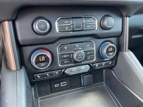 Certified 2024 Chevrolet Tahoe High Country AWD/4WD image 24