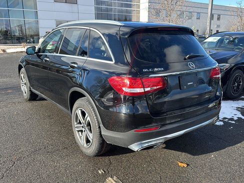 Used 2018 Mercedes-Benz GLC 300 4MATIC image 2