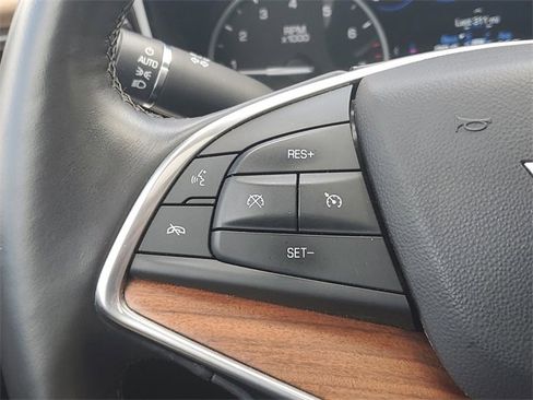 Used 2017 Cadillac XT5 Platinum image 23