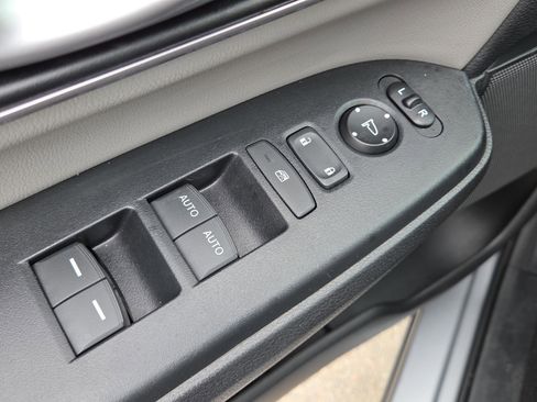 Used 2017 Honda CR-V EX-L image 36