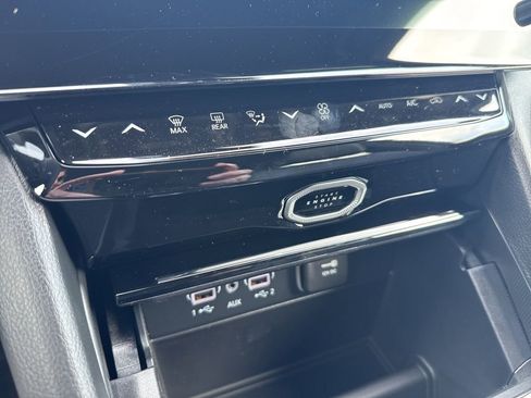 New 2026 Jeep Grand Cherokee Limited AWD/4WD image 14
