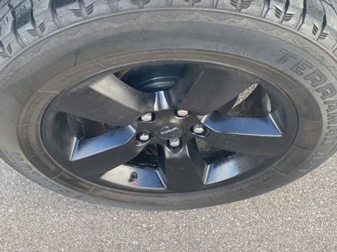 Used 2022 RAM 1500 Express w/ Wheel & Sound Group image 35