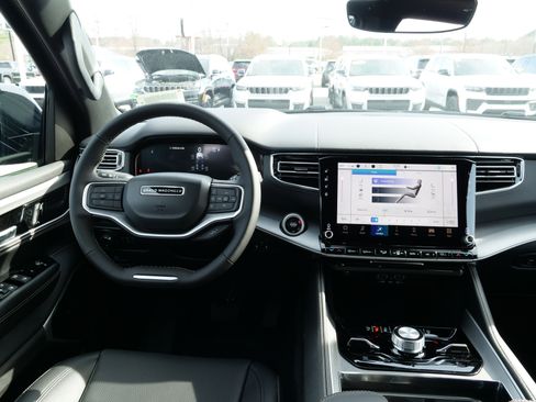 New 2026 Jeep Grand Wagoneer Limited image 19