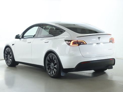Used 2022 Tesla Model Y Performance AWD/4WD image 37