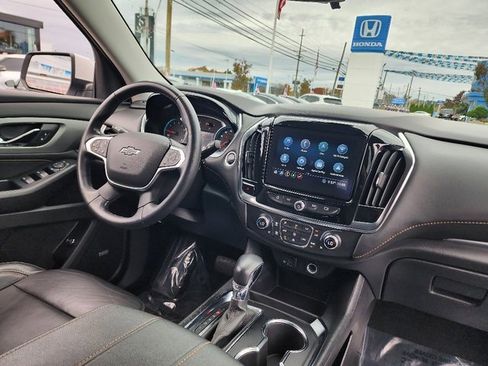 Used 2021 Chevrolet Traverse RS w/ LPO, Floor Liner Package image 13