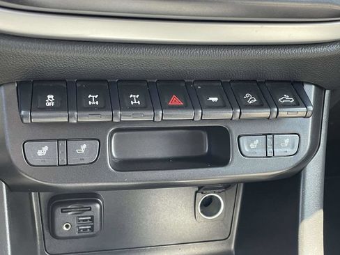 Used 2022 Chevrolet Colorado ZR2 AWD/4WD image 36
