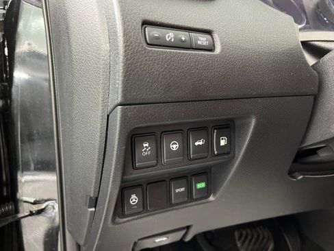 Used 2019 Nissan Rogue SL w/ Premium Package FWD image 26